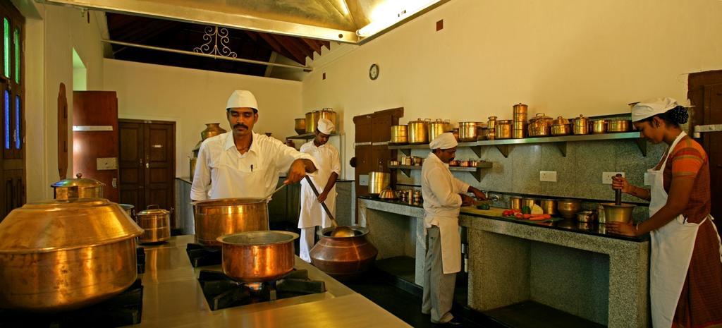 Visalam Chettinad Palace - A Cgh Earth Experience Kanadukattan Exterior photo